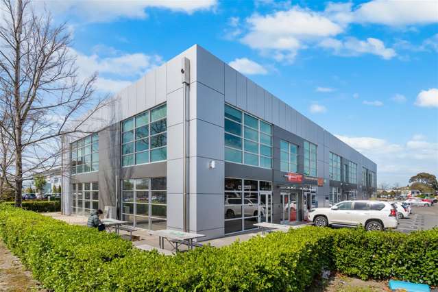 Full Floor Office Opportunity | Airport Location