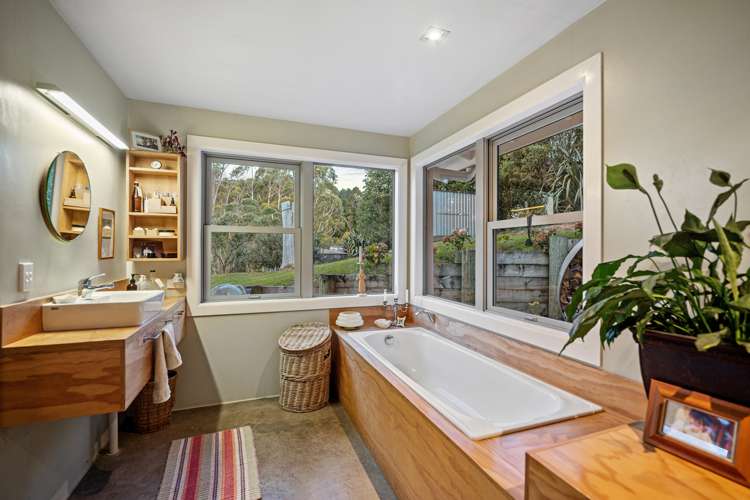 35 Lloyd Drive Wainui_14