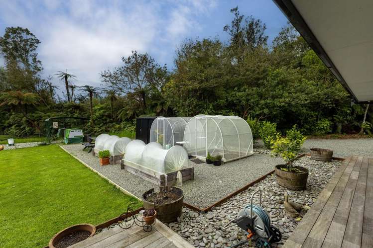 16 Charles Douglas Place Franz Josef / Waiau_17