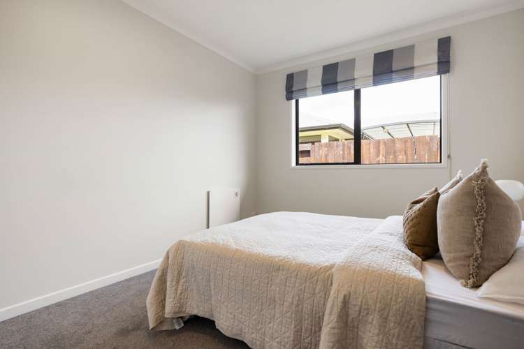 53 Barrington Drive Huntington_26