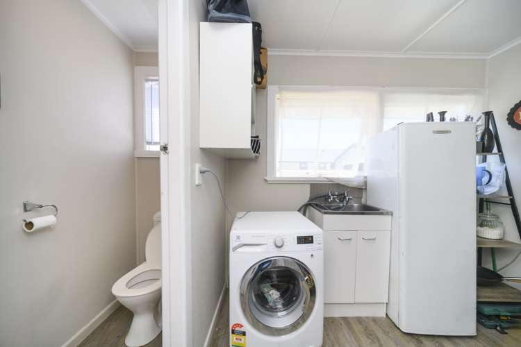 26 Eyre Street Feilding_15