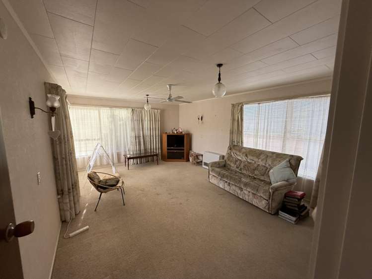 38 Chedworth Avenue 1053_1
