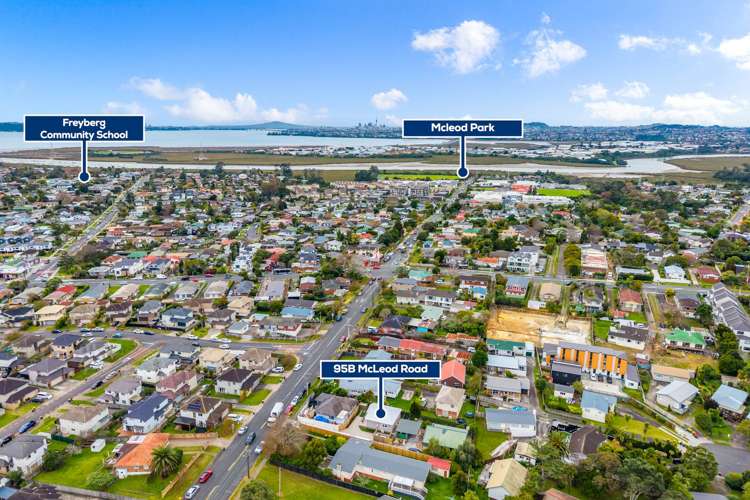 95B McLeod Road Te Atatu South_10