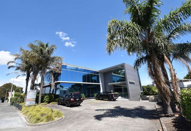 GROUND FLOOR OFFICE ON GREAT SOUTH ROAD