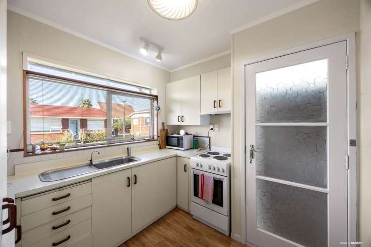 2/81 Shakespeare Road Milford_4