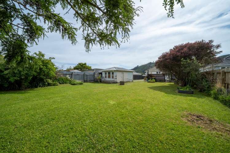 53 Hyde Street Wainuiomata_16