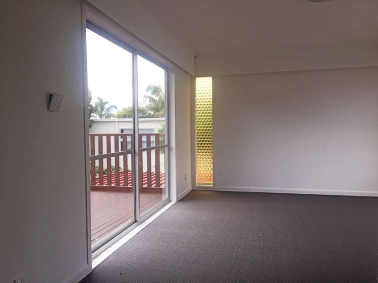 32 Kokiri Street Te Atatu South_5