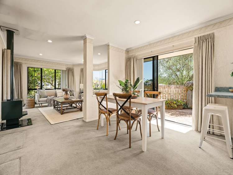 2 Luculia Drive Mt Maunganui_10
