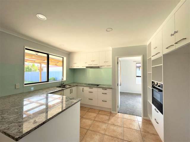 77 Armoy Drive East Tamaki_4