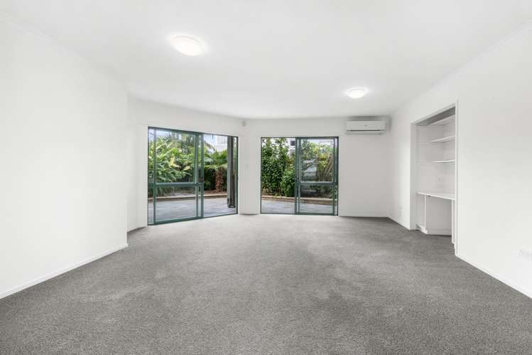 2/36 Devon Road Bucklands Beach_14