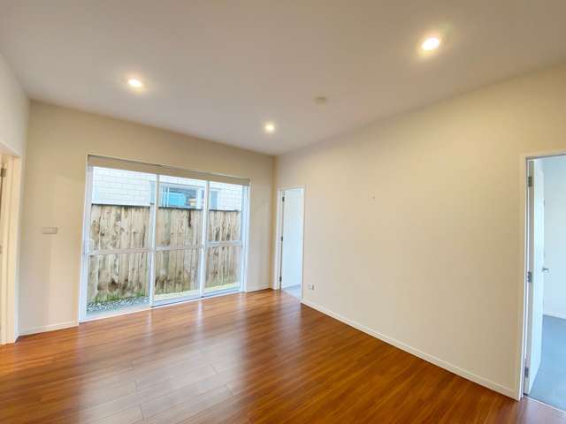 29 Castlebane Drive Flat Bush_1
