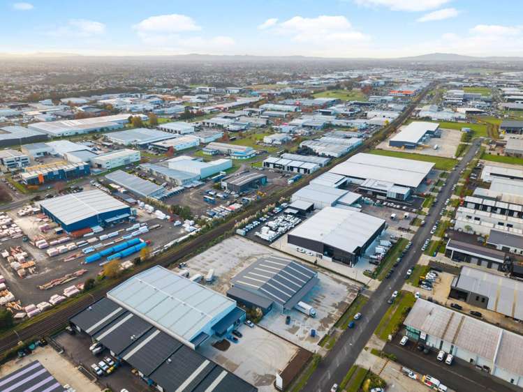 26 Earthmover Crescent Te Rapa_9