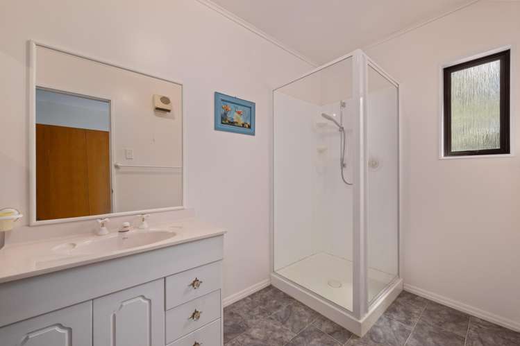 18 Phillips Road Ngakuta Bay_14