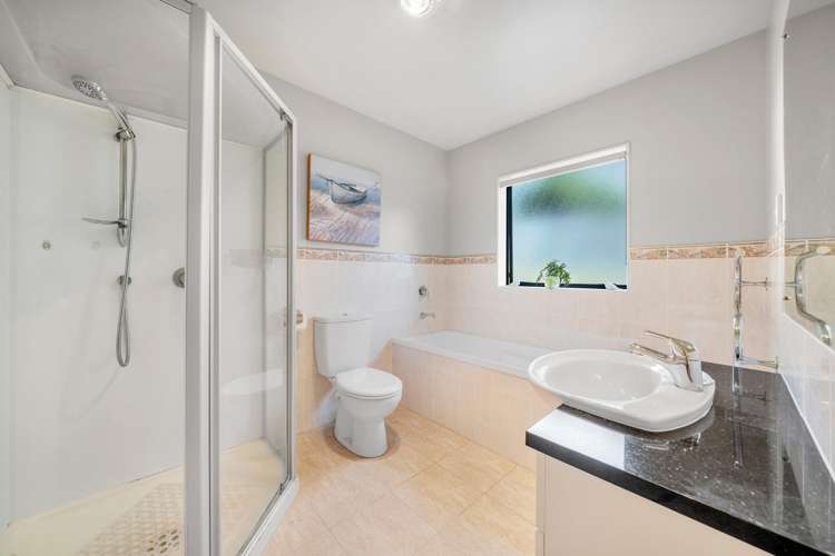 16 Leafield Crescent Henderson_34