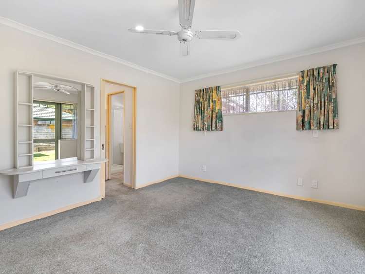 30 Strachan Way Highbury_14