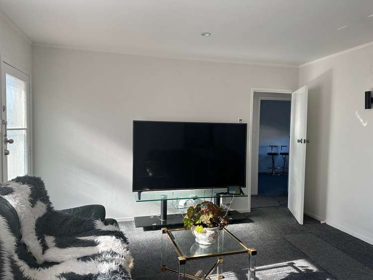 1/53 Felton Mathew Avenue St Johns_4