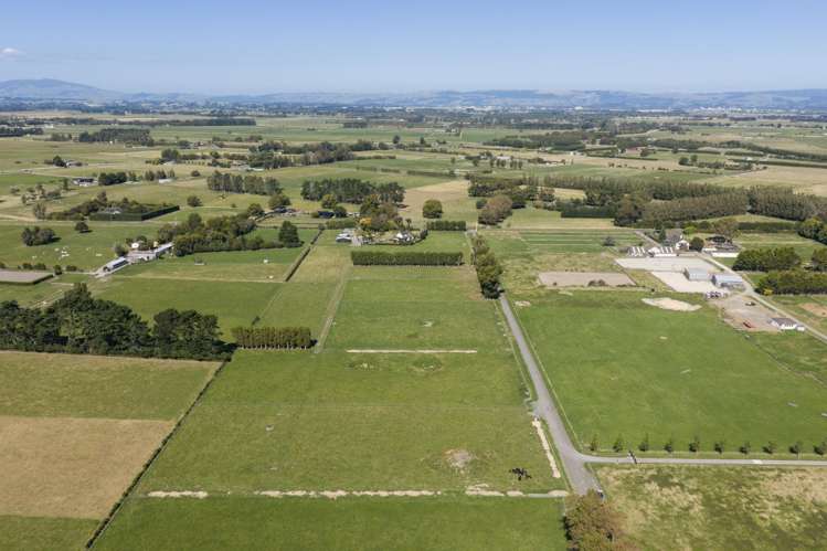 92a & 92b Oroua Road Newbury_17