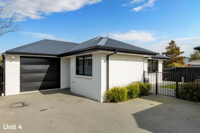 Freehold standalone townhouses - must be sold