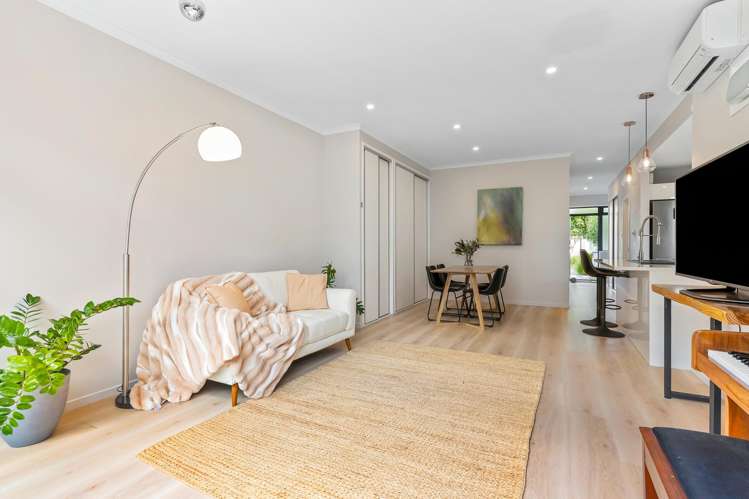 10 Spotted Dove Road_3