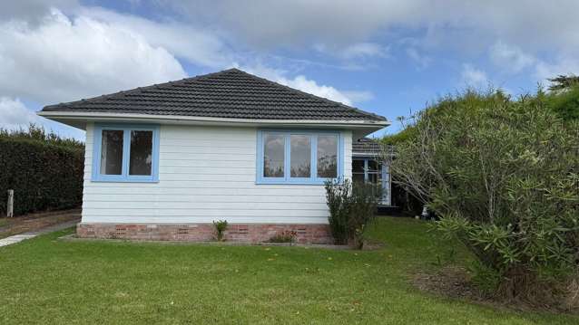 Charming Family Home in Te Atatu South