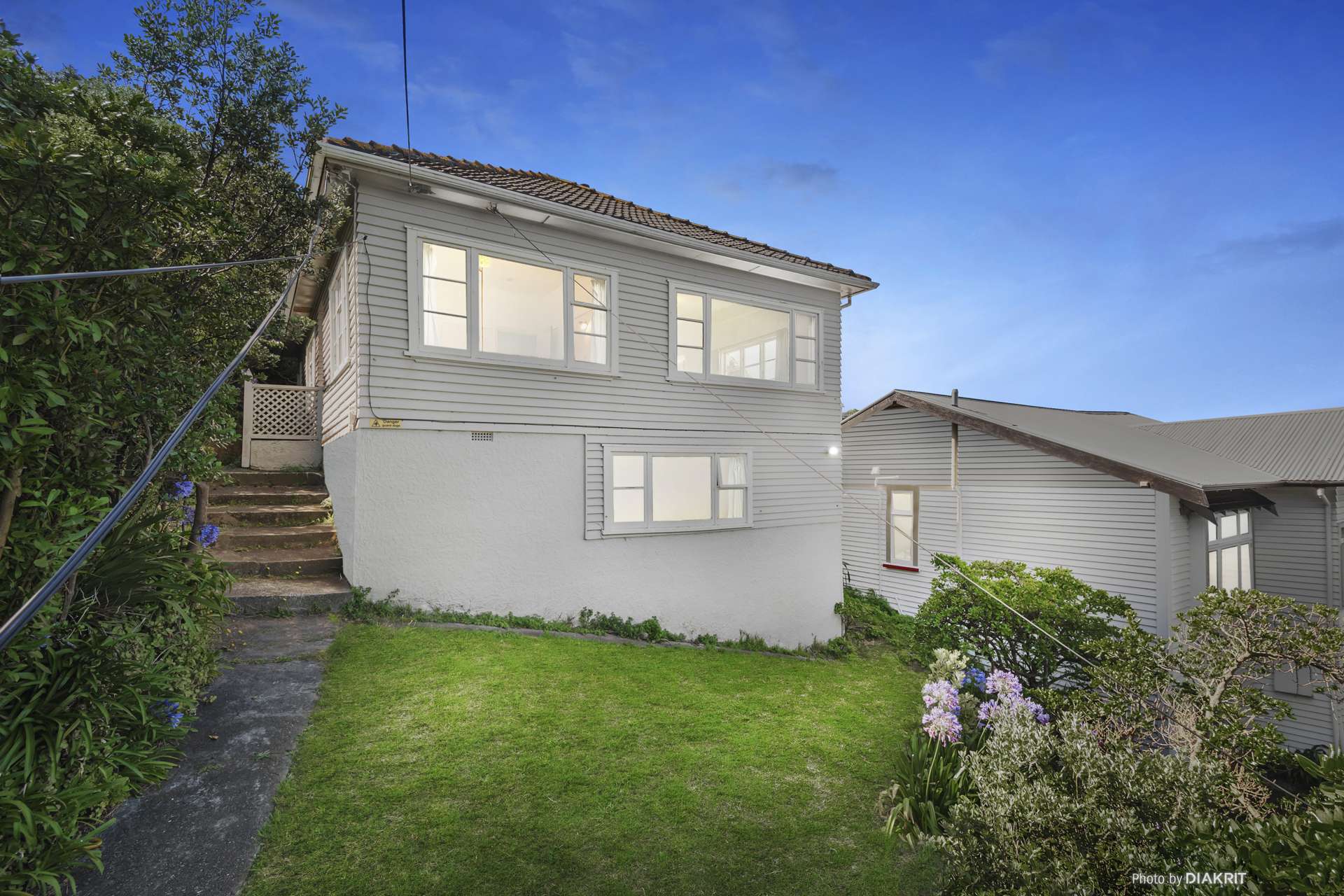 12 Hungerford Road Lyall Bay_0