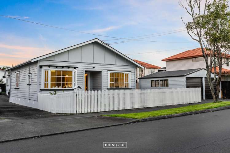 1/137 Abbotts Way Remuera_17