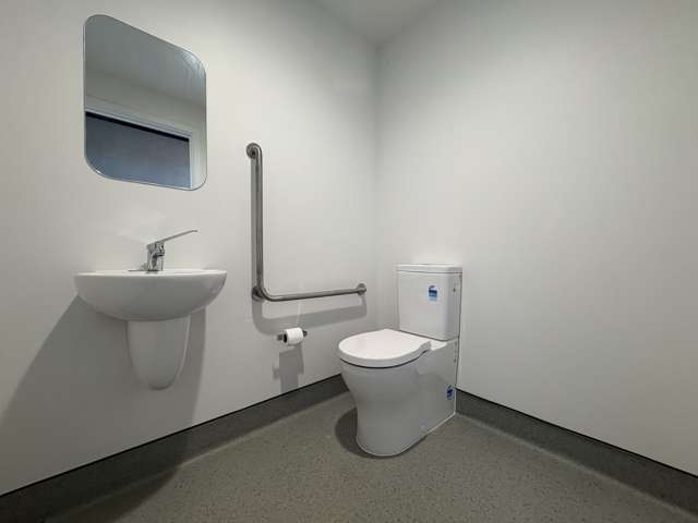 24/90A Hobsonville Road Hobsonville_4