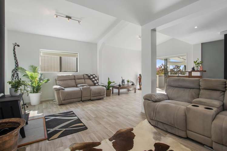 107 Thompsons Track_5