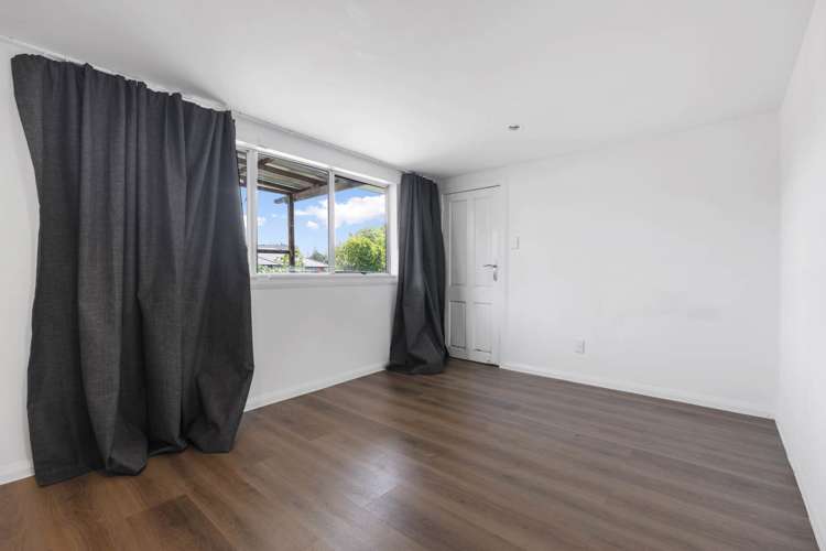 66 Sikkim Crescent Clover Park_14