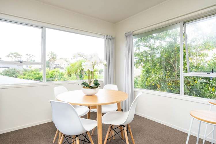 2/218 East Coast Road Forrest Hill_9