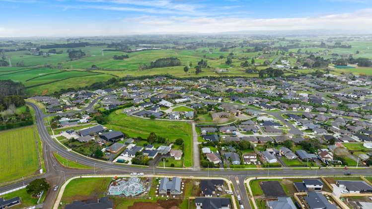 78 Kingseat Road Patumahoe_10