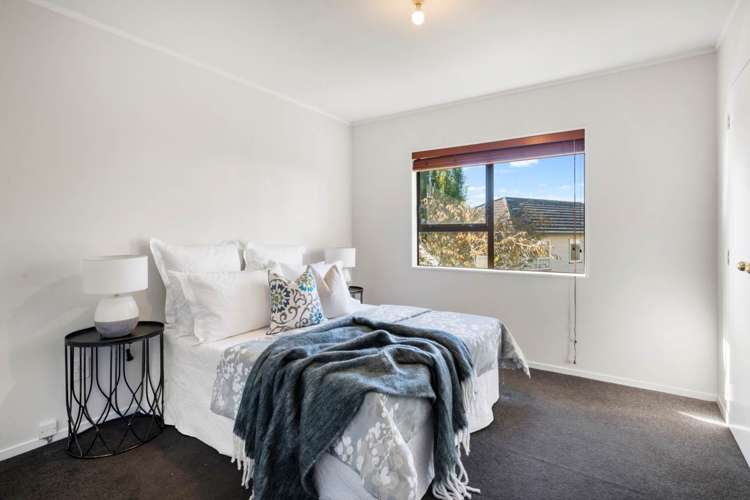 2/6 Sevilla Place Unsworth Heights_12