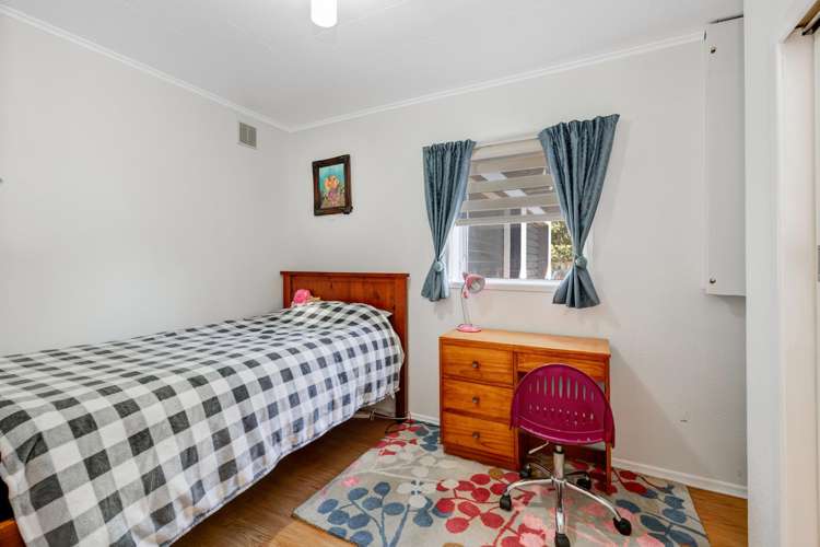2/83a Pupuke Road Northcote_13