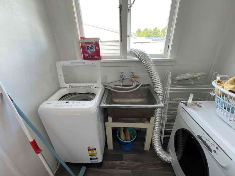 198 Ngamotu Road Spotswood_12