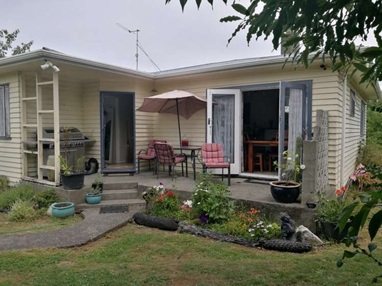 4 Card Crescent Featherston_1