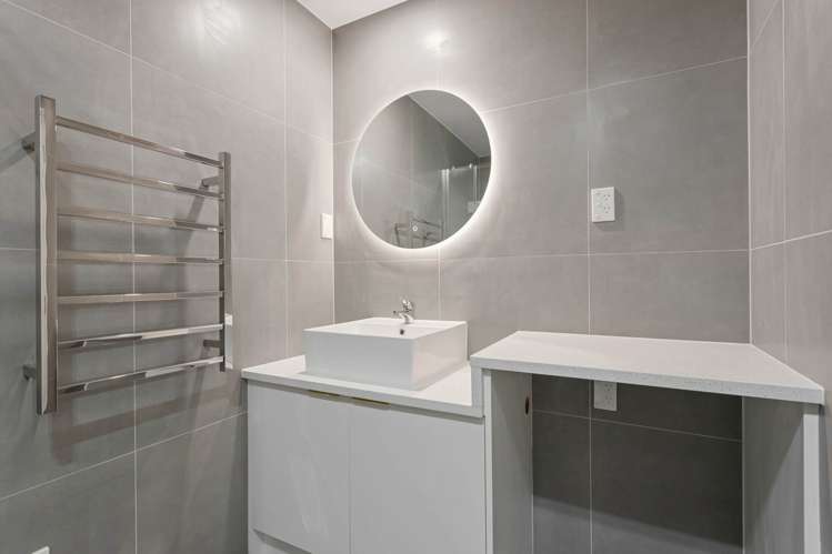 8/58 Waipani Road Te Atatu Peninsula_9