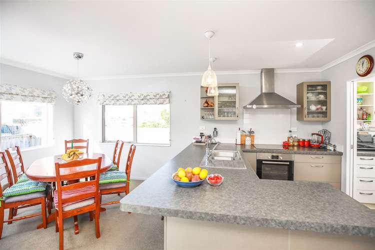 304a Queen Sh25 Street Thames_11