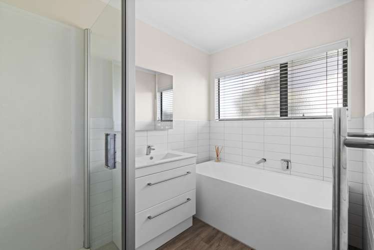 52 Hetley Crescent Taradale_6