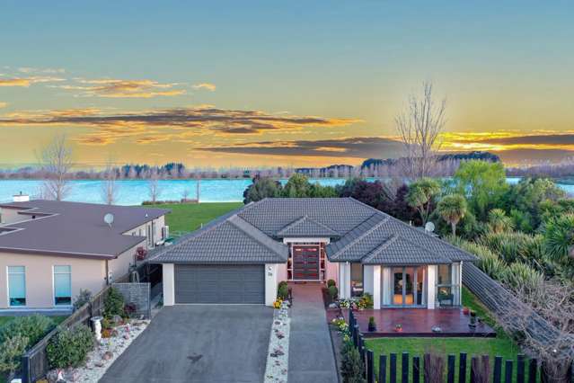 Wake To The Lake! Unforgettable Views!