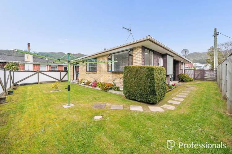 12A Korau Grove Stokes Valley_22