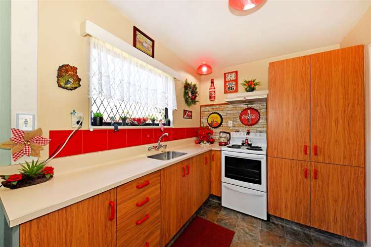 2 Ranui Street Hei Hei_4