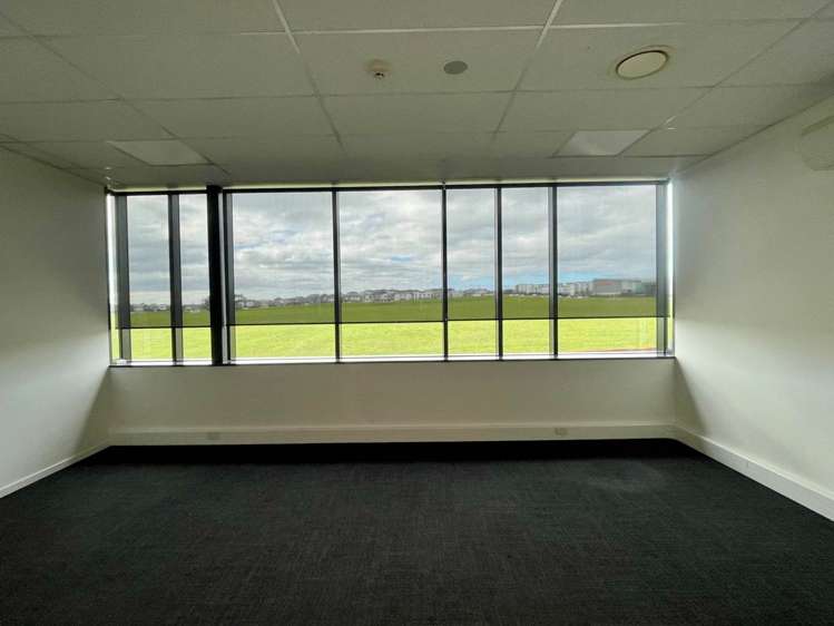 Unit 12/22 Highgate Parkway Silverdale_9