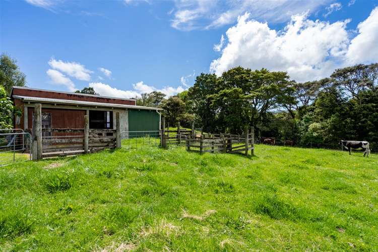 1021 Old North Road Waimauku_38