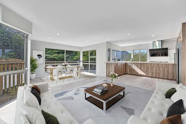 2/33 Penguin Drive Murrays Bay_1