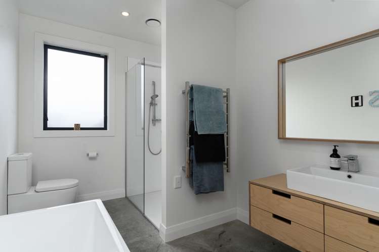 208a Wood Street Woodside_14