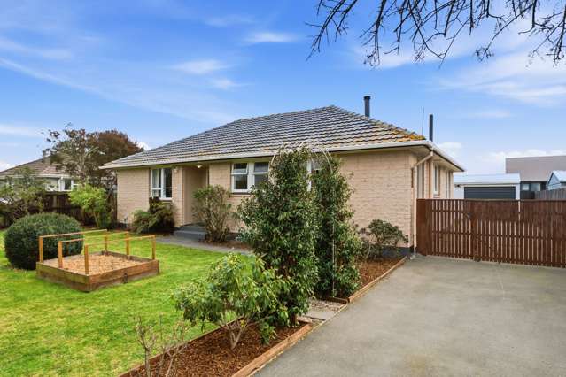 Classic Family Home with Bonus Studio !