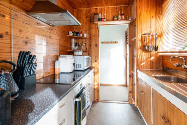 20 Tui Terrace Waipori Falls_8