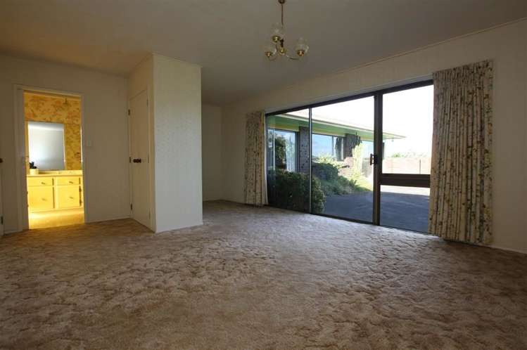 8 Gracechurch Drive Flat Bush_4