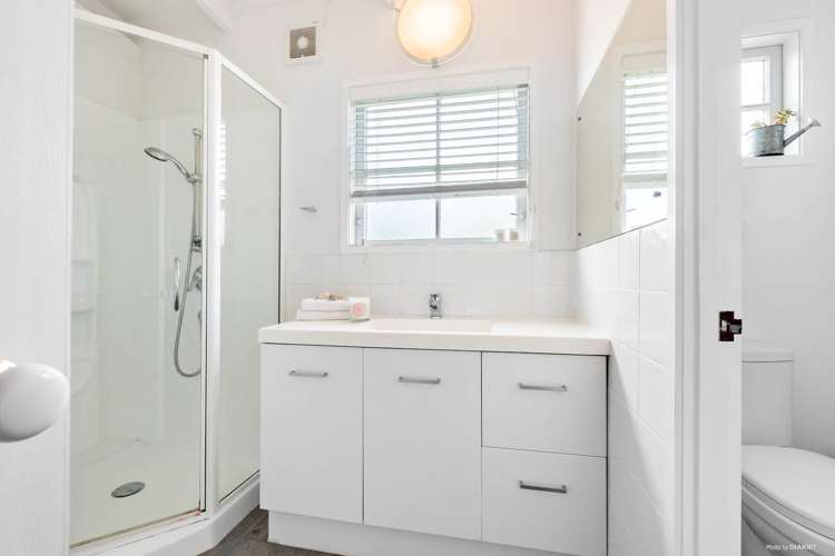 2/20 Hythe Terrace Mairangi Bay_9