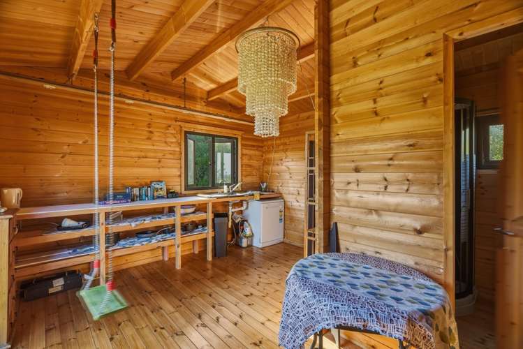 215 Tahanga Road Lake Ohia_17